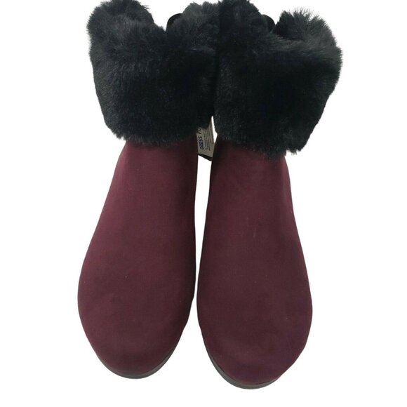 DKNY Boots Womens Abri Closed Toe Ankle Microsuede Red Oxblood Sz 6 NEW Defects - Picture 2 of 5